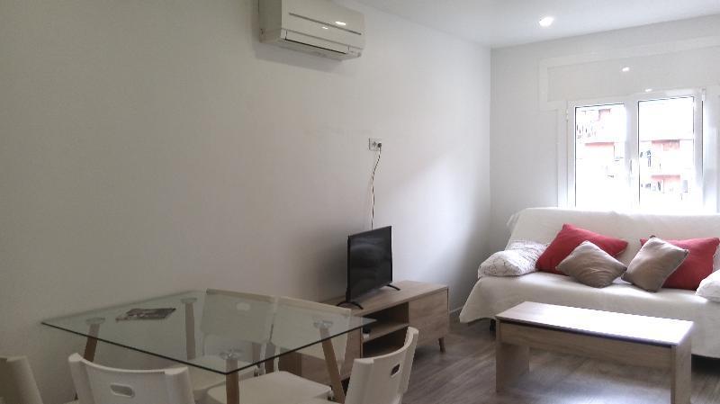 Castel Apartments โอสปิตาเล็ต เดอ โยเบรกัต ภายนอก รูปภาพ