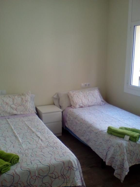 Castel Apartments โอสปิตาเล็ต เดอ โยเบรกัต ภายนอก รูปภาพ